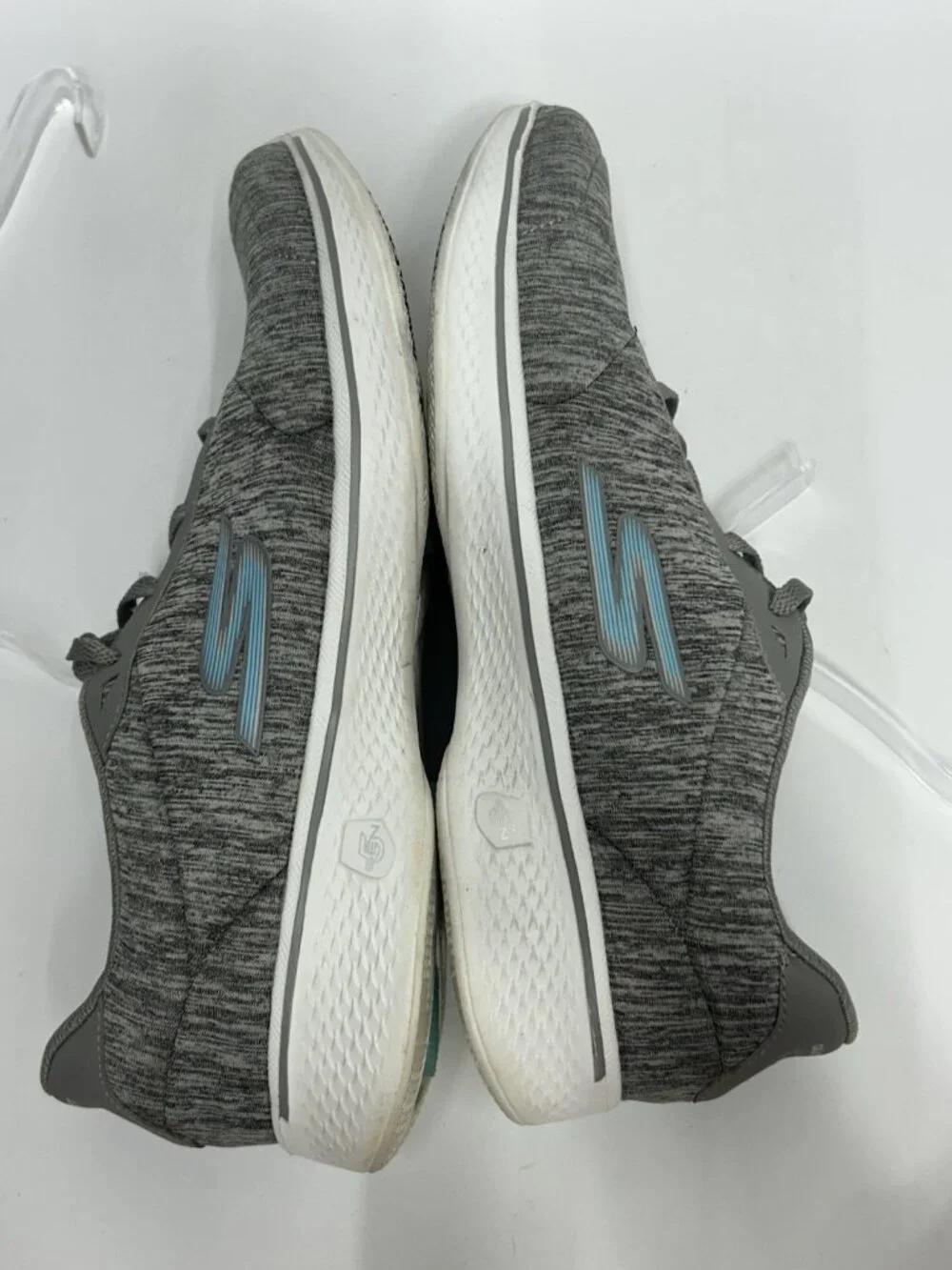 Skechers Womens Go Walk 4 Serenity Shoes Sz  10 Gray White 14173 Low Top Lace Up